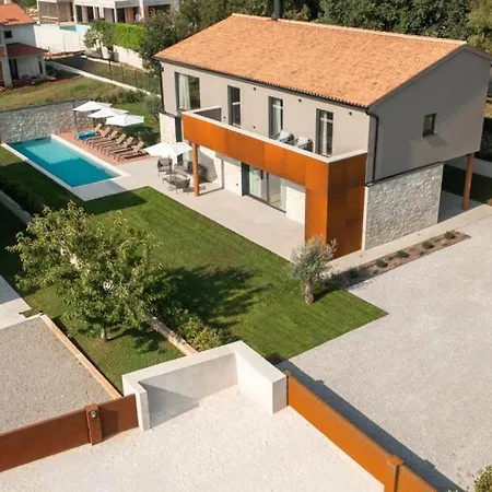 Villa Beautiful Istar With Pool In Rovinj Bale