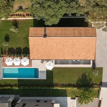 Beautiful Istar With Pool In Rovinj *